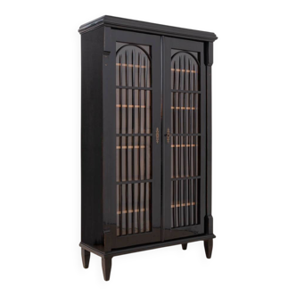 Vitrine Biedermeier noire, Autriche, milieu du XIXe siècle