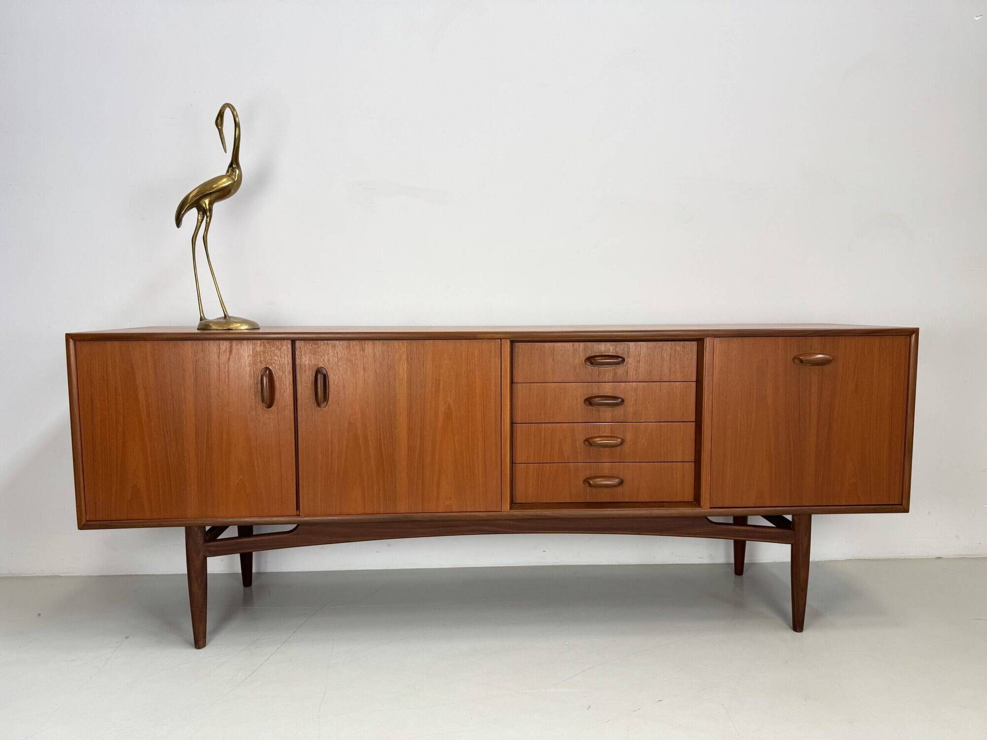 Buffet vintage G-Plan.