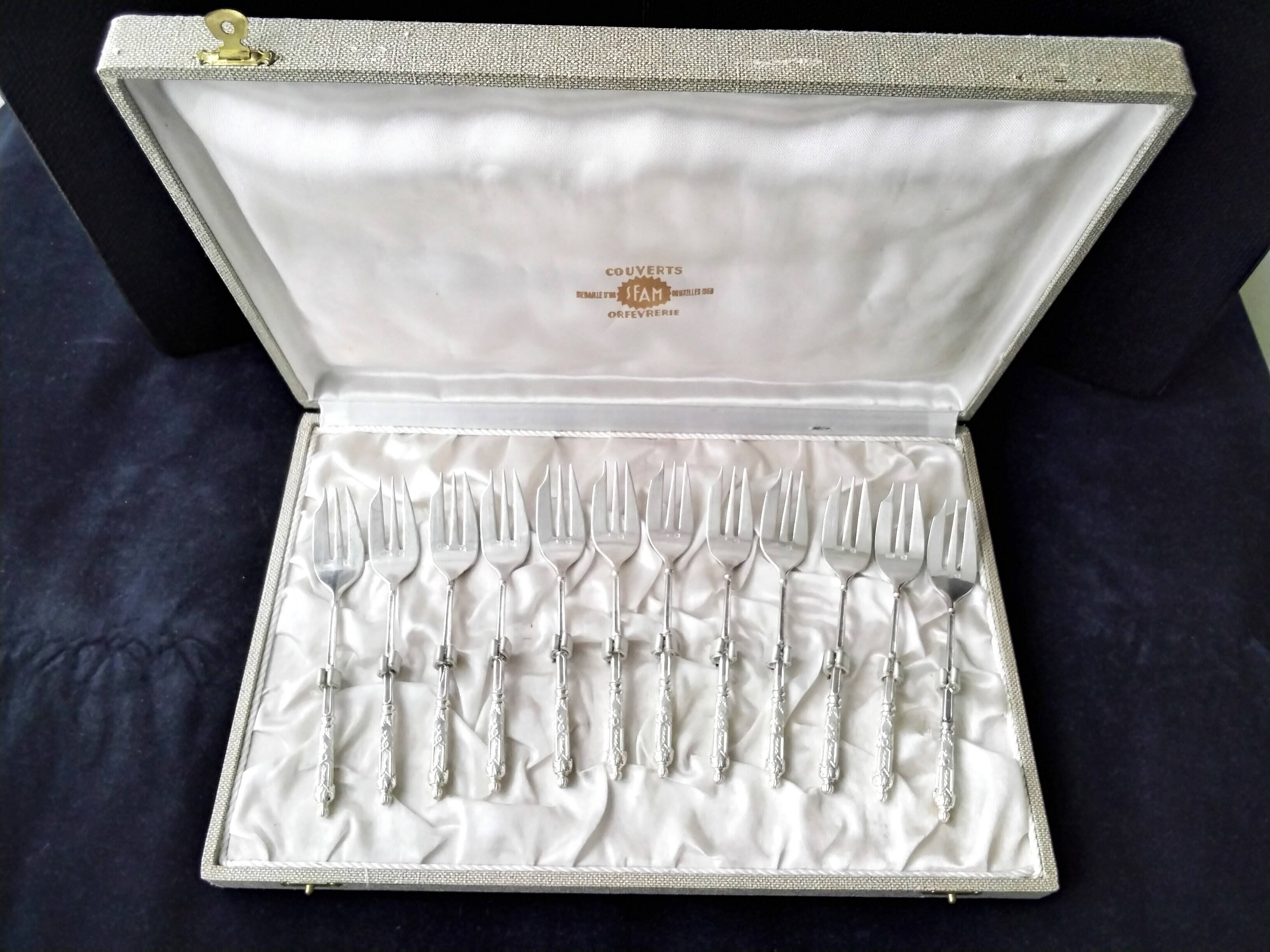 Set of 12 silver-plated cake forks SFAM "A la Russe" model