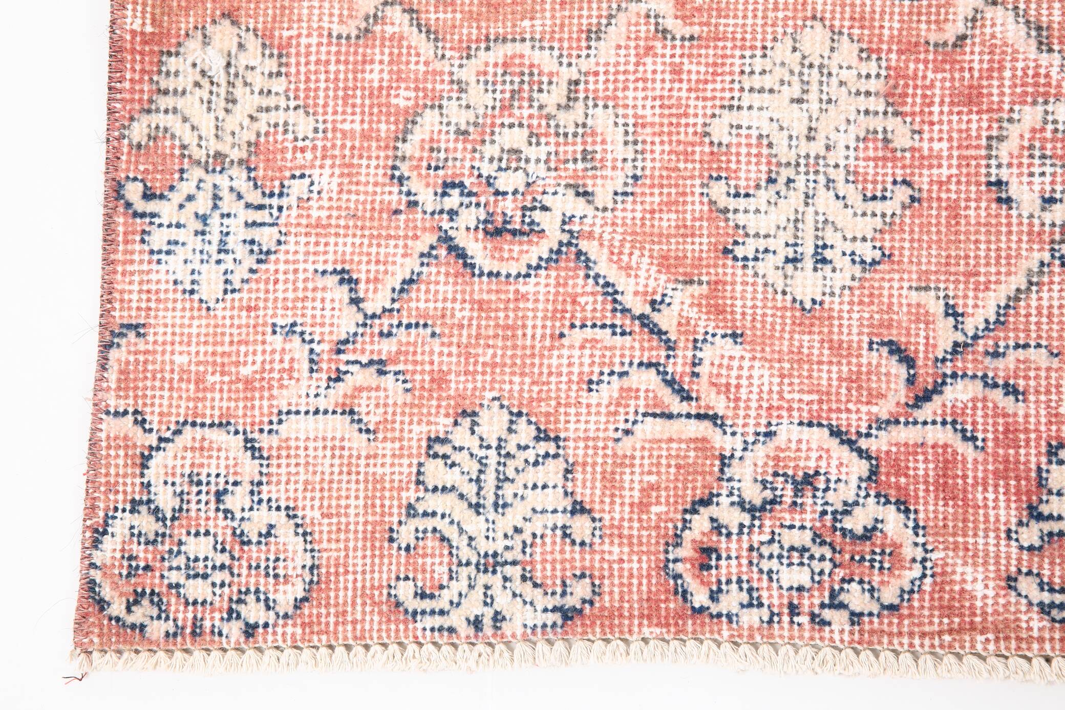Pale red classic vintage rug, 215x335cm