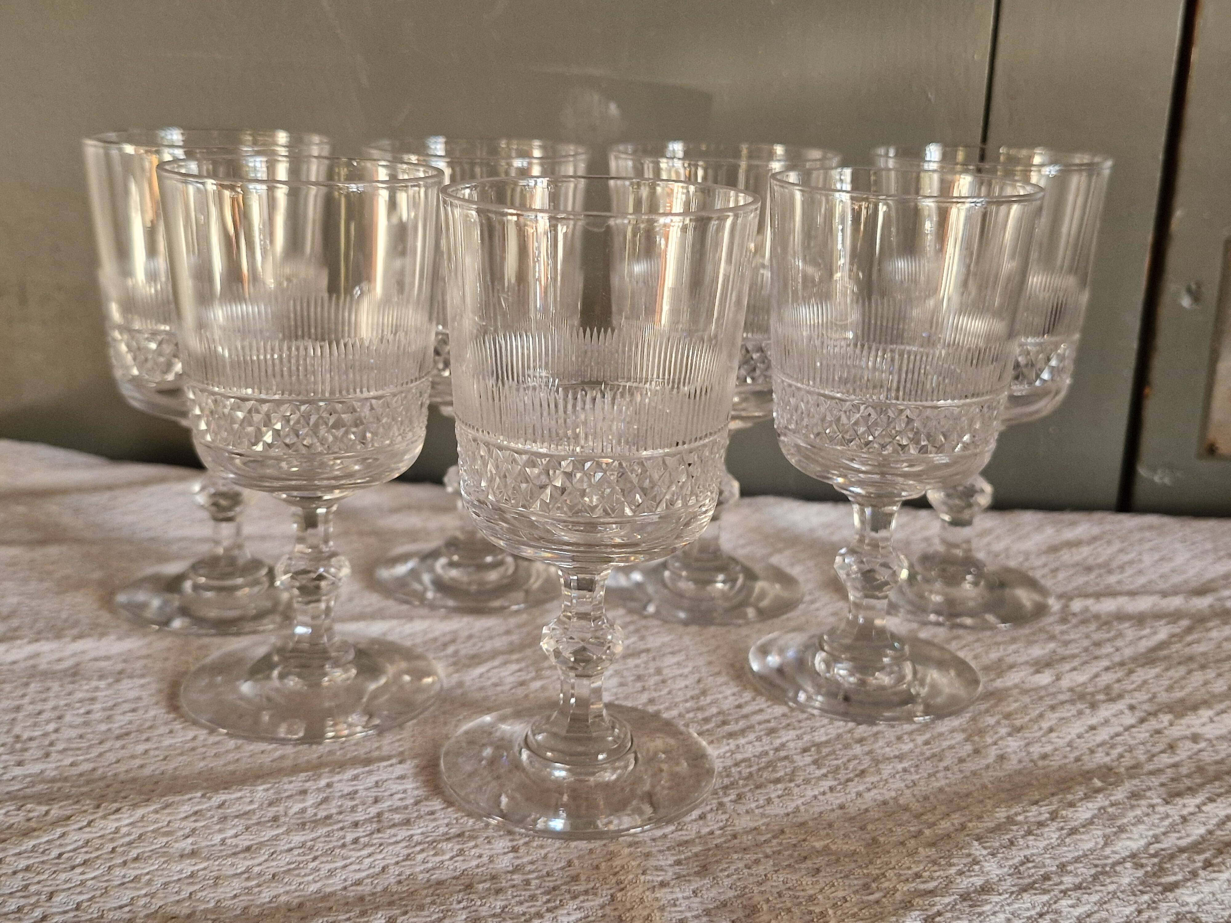 7 White Wine Glasses Baccarat - Diamond Points, Circa 1880