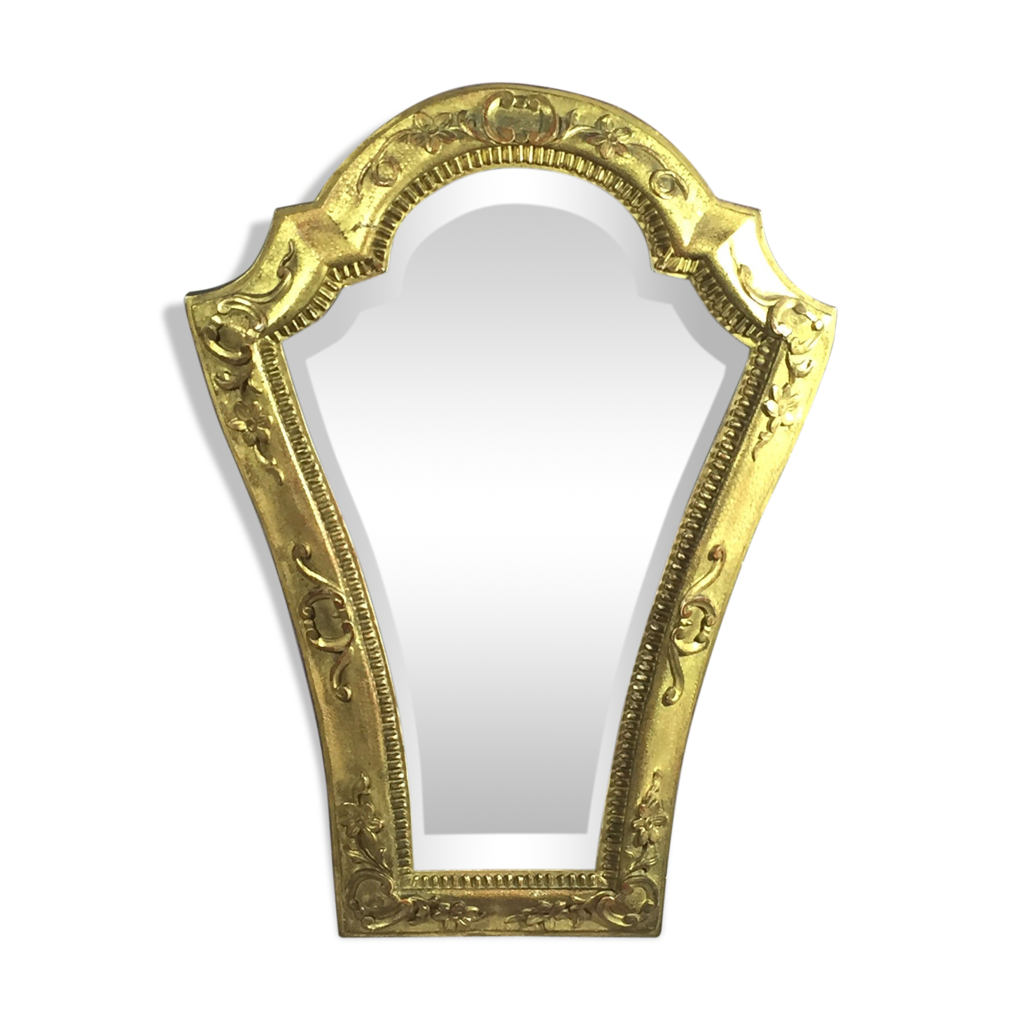 Former mirror in wood and stucco with beveled mirror