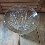Vase en verre moulé ciselé