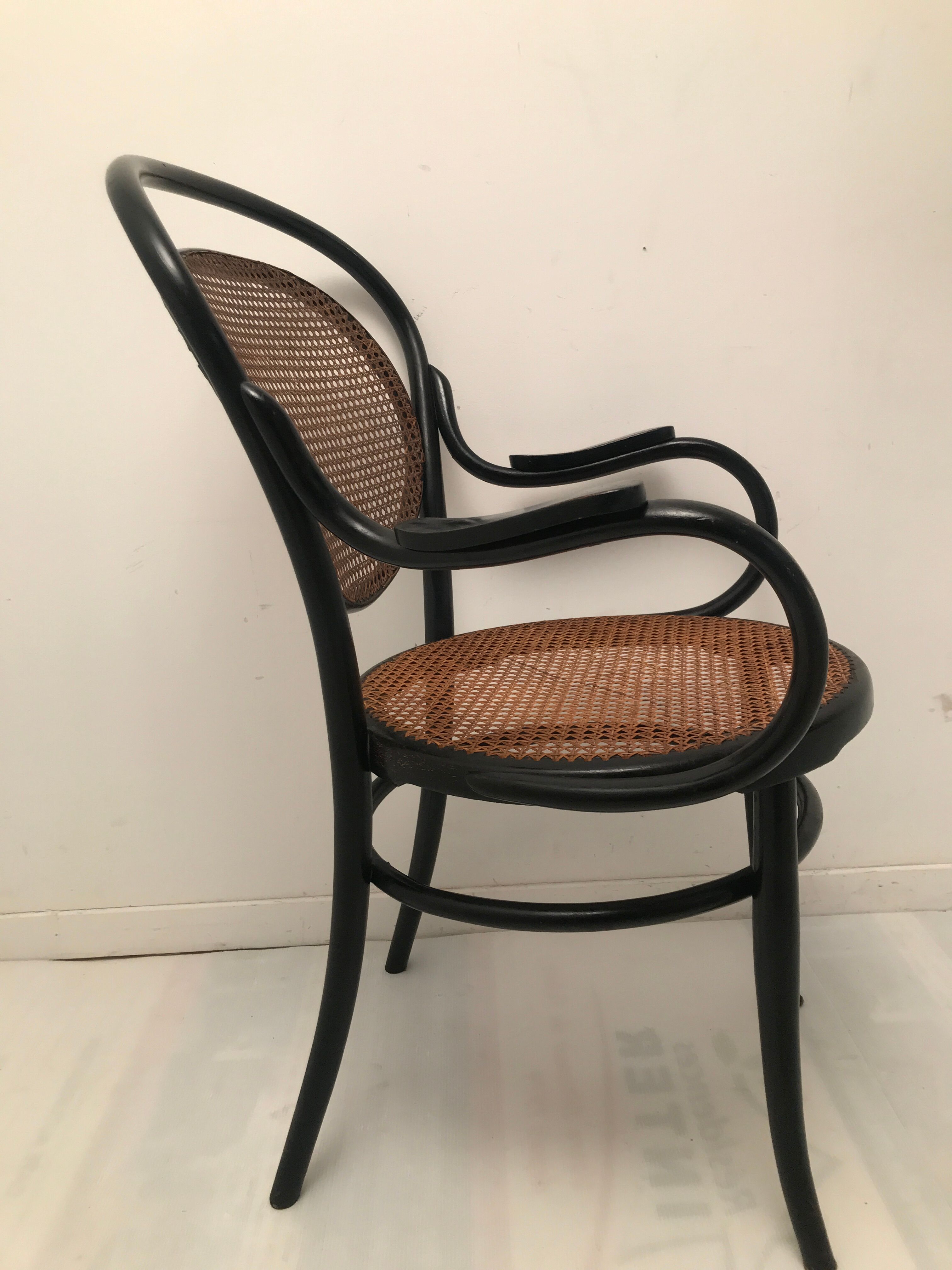 Chaise en bois courbé noir et cannage années 1900 Selency