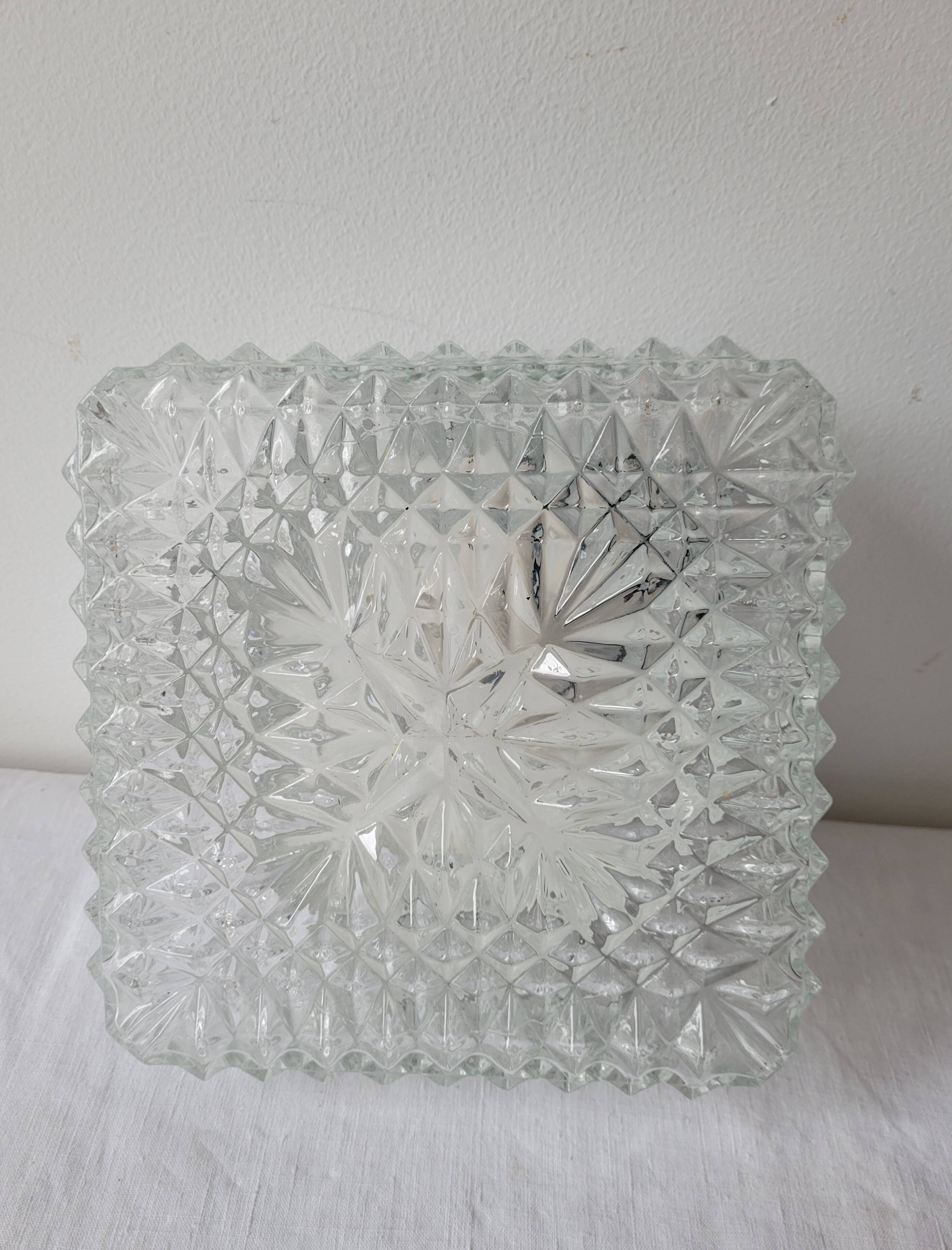 Square molded glass ceiling light "diamond point"