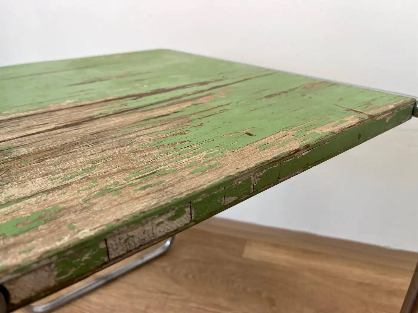 Table gigogne ou d'appoint chromée de style Bauhaus, conçue par Marcel Breuer pour Mucke Melder, années 1930