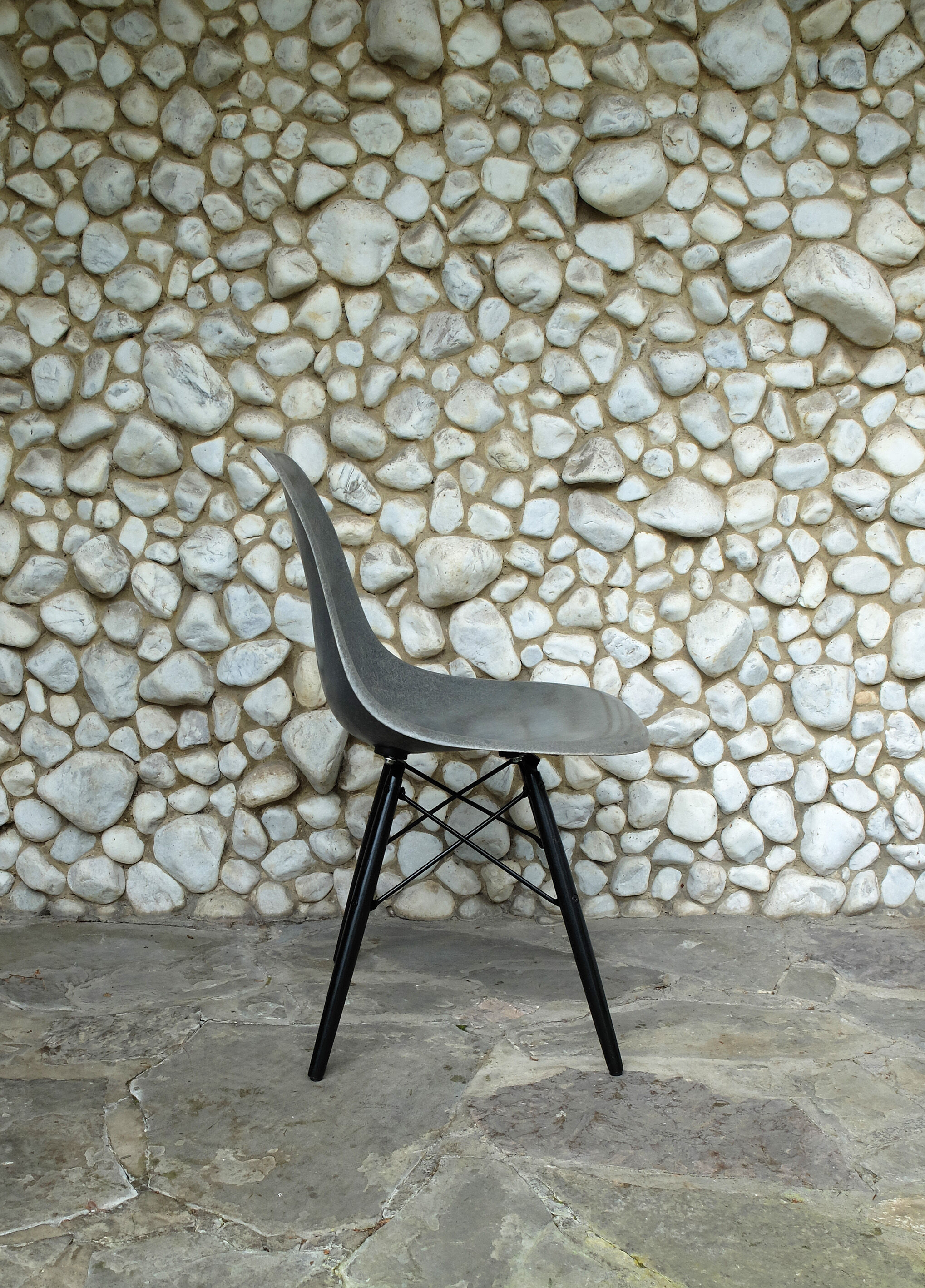 DSW Charles & Ray Eames Chair for Herman Miller Grey Elephant Grey Dowel