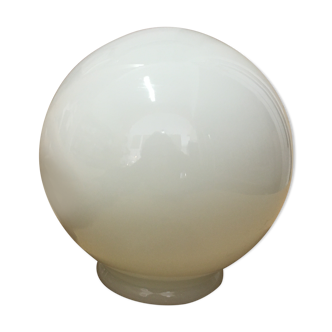 White glass globe ø15 cm