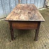 Old coffee table from the Guérandais region in solid oak with 2 front drawers
