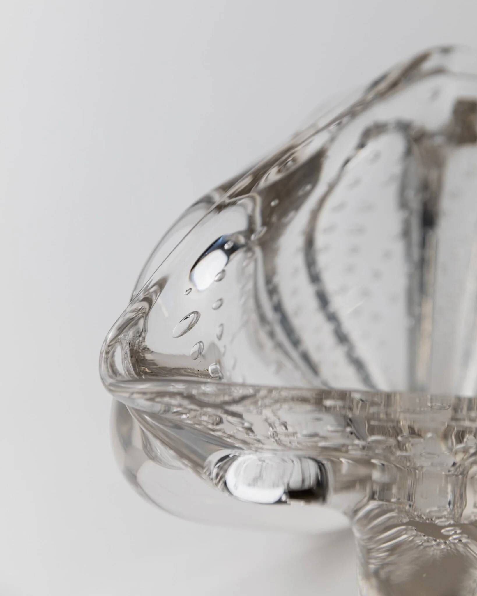 Transparent Murano Glass Bowl, Large Tri-lobed Triangle, Clear Glass with Bubbles, 1970s Italian Mid-Century Design