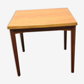 Table à manger par Henning Kjaernulf