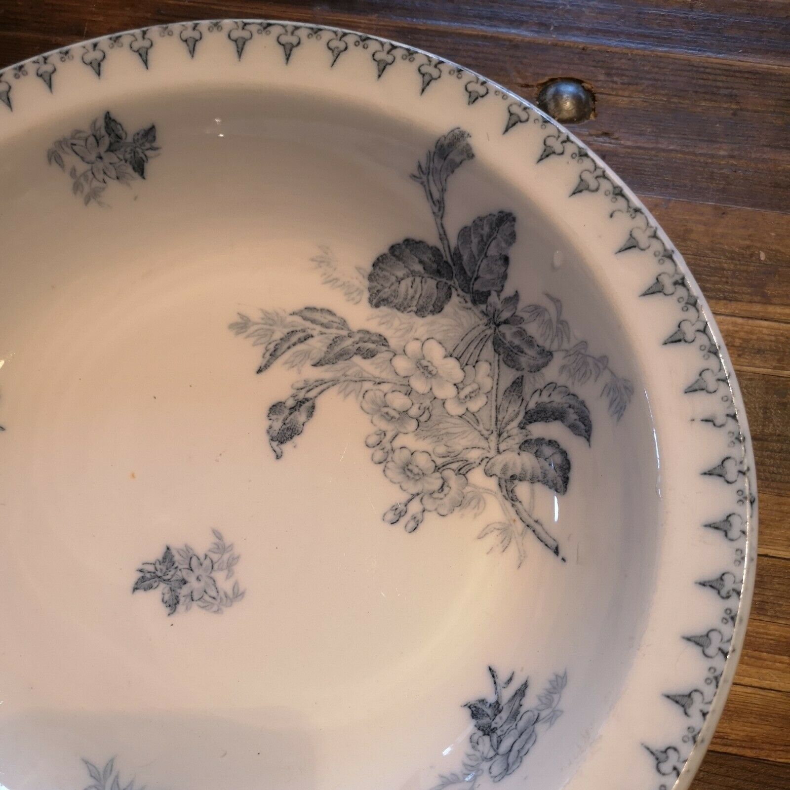 Round dish or vegetable Sarreguemines model Flora