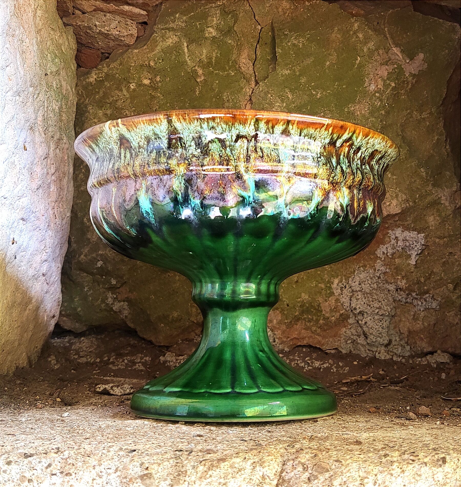 Medici shaped earthenware cup - flamed green -
