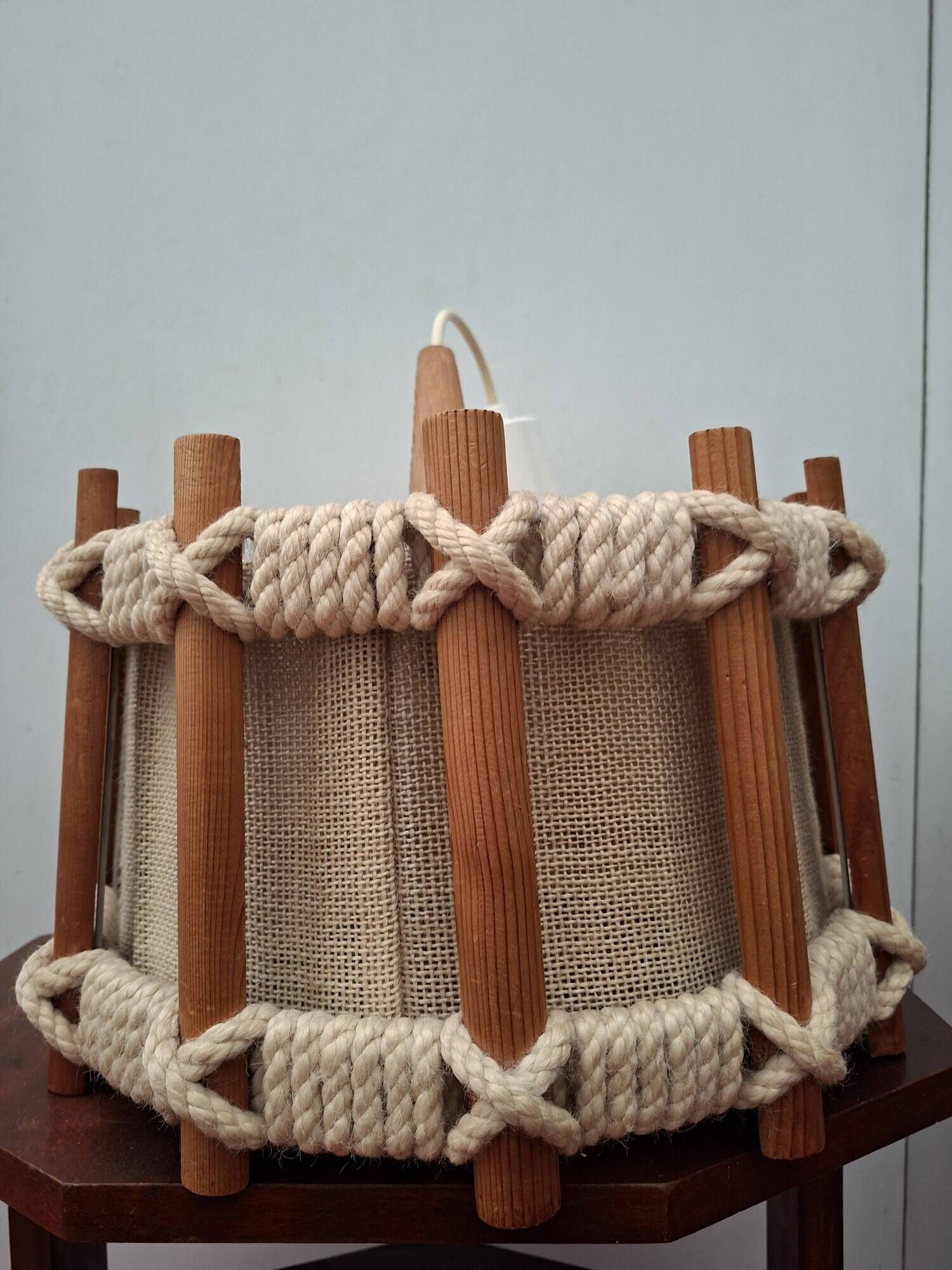 Scandinavian suspension in braided rope