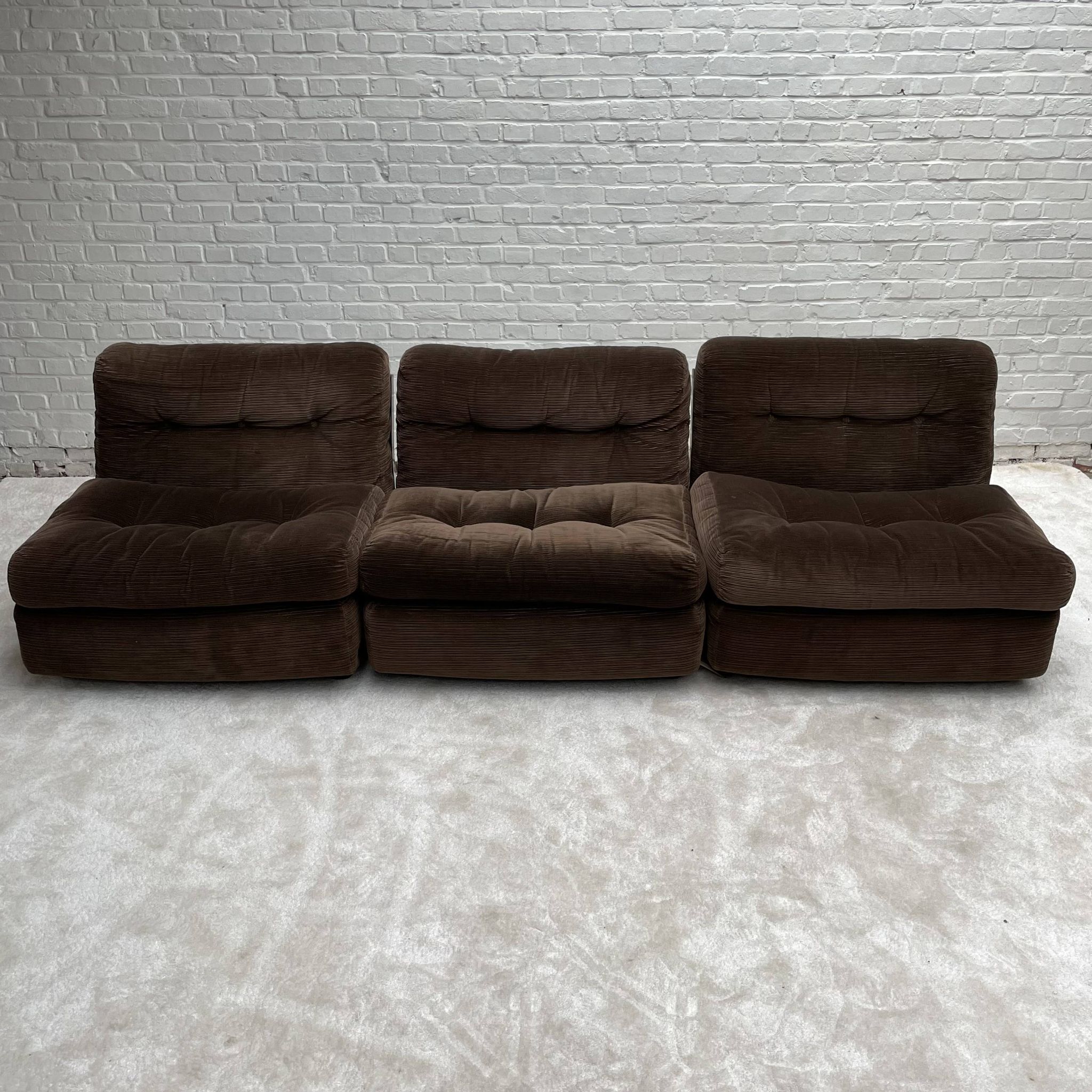 3 amantas in brown corduroy by Mario Belinni for B&B Italia