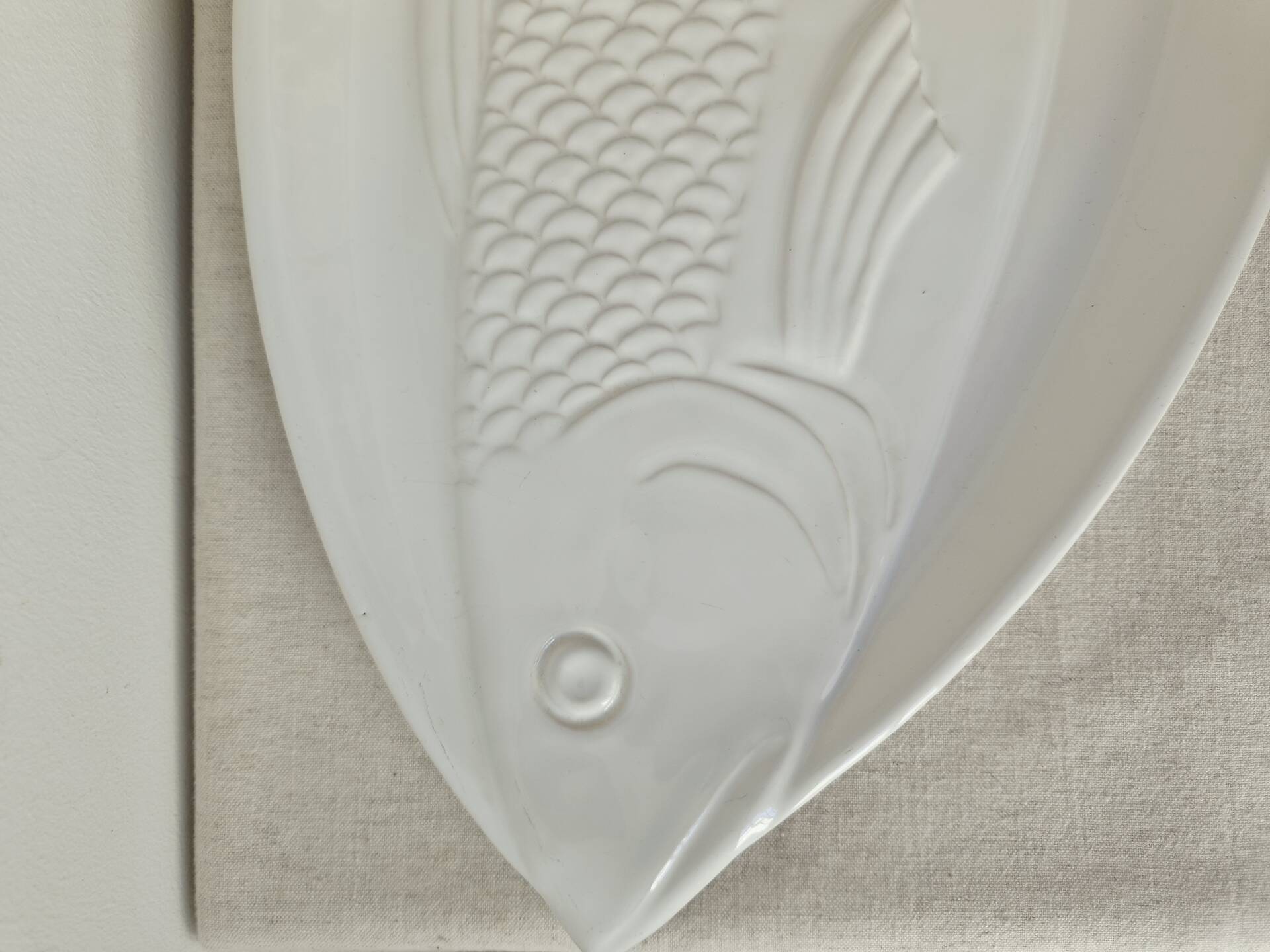 Large vintage ceramic plate "Fish" from Portugal -
