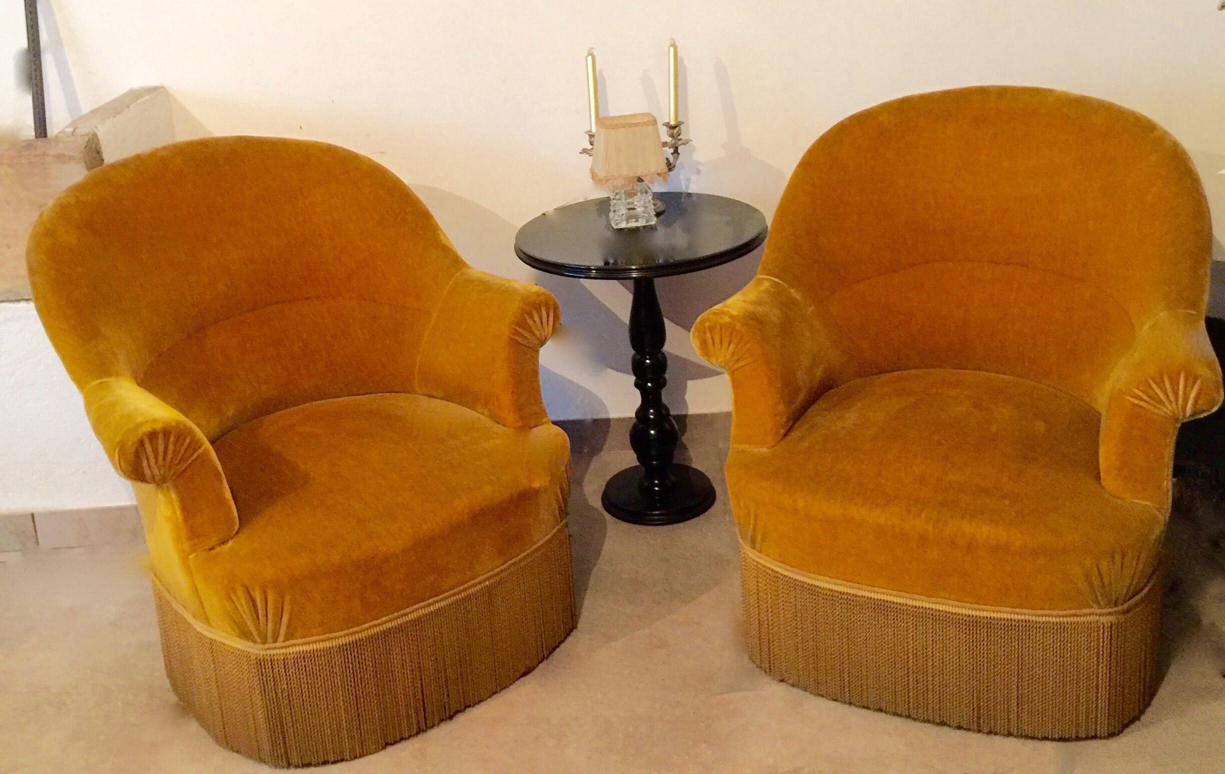 Pair of armcchairs toad