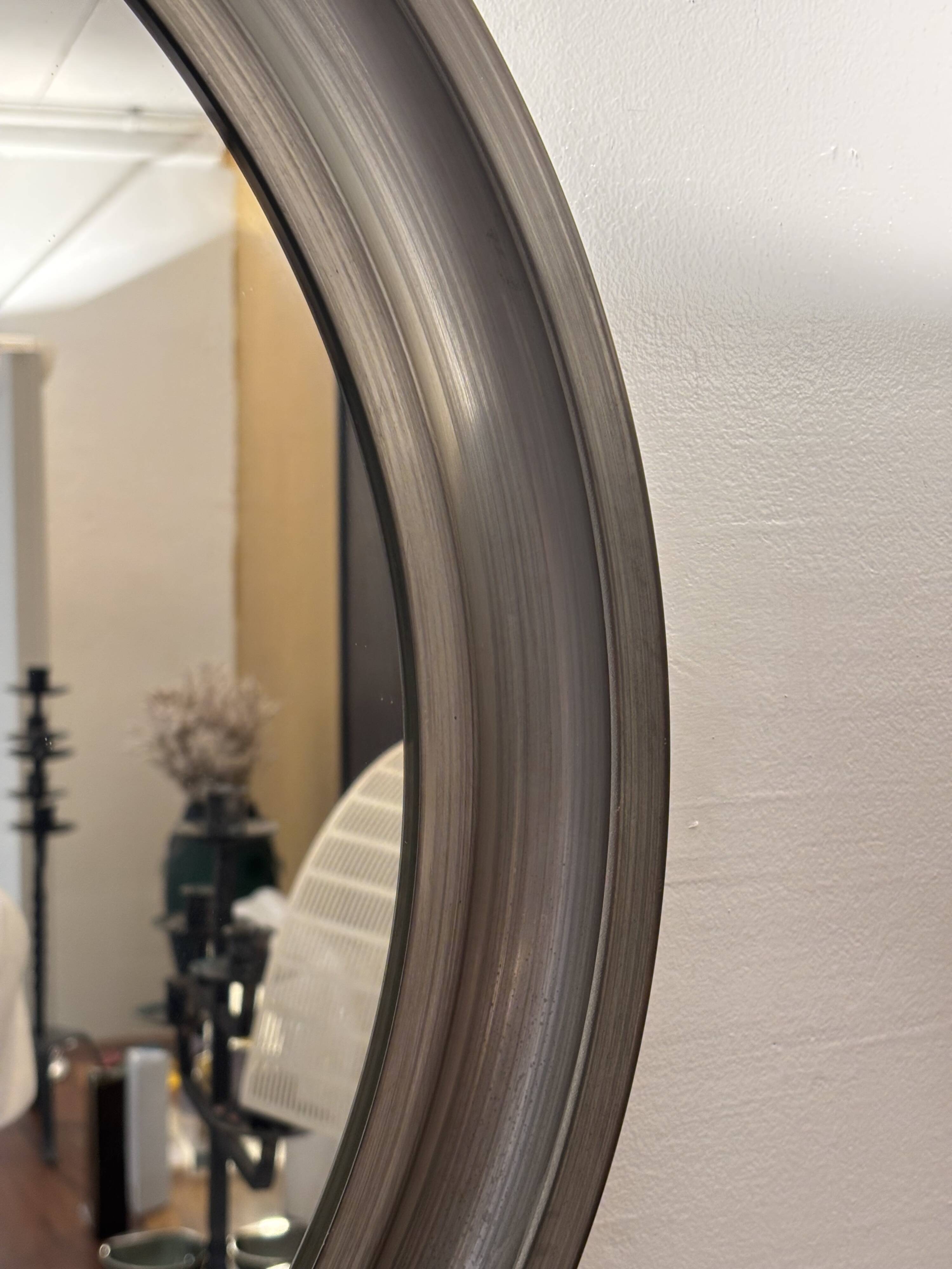 Round aluminium mirror Sergio Mazza, 1970