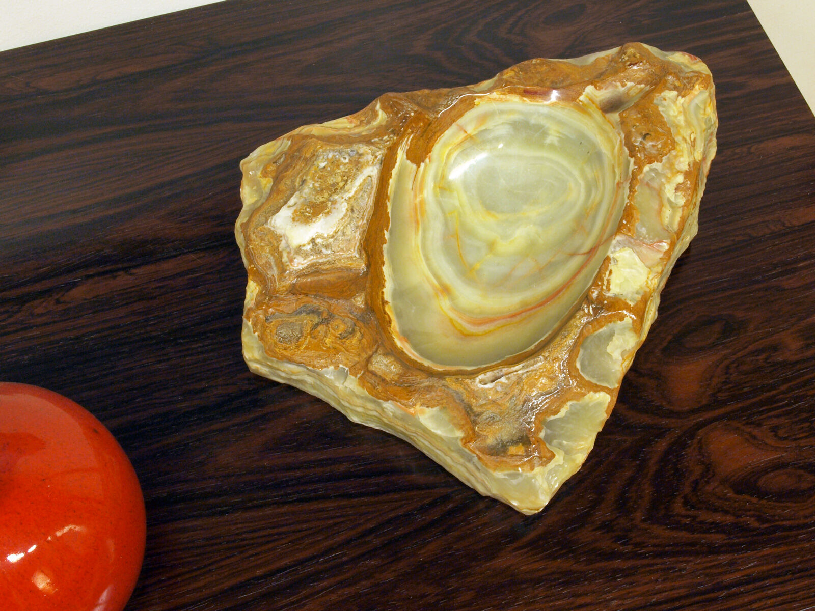 XXL brutalist ashtray