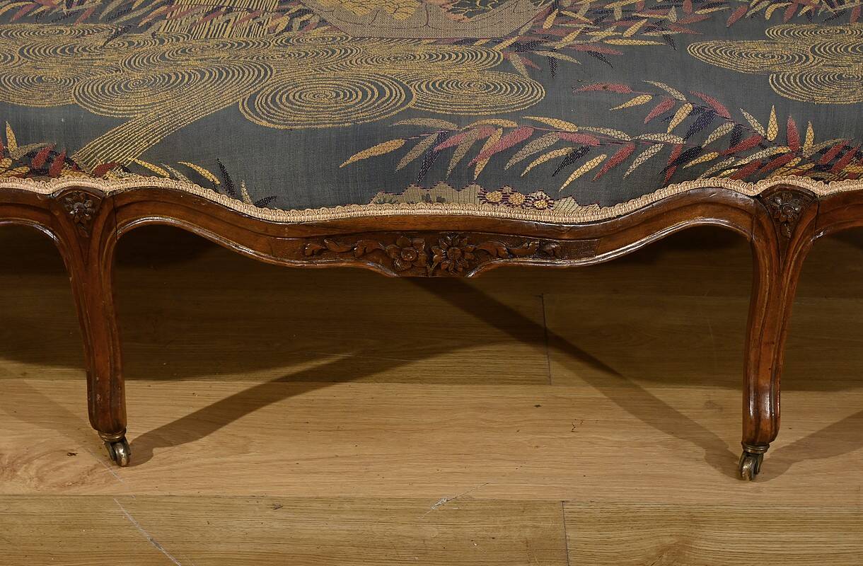 Louis XV style living room in walnut – 1920