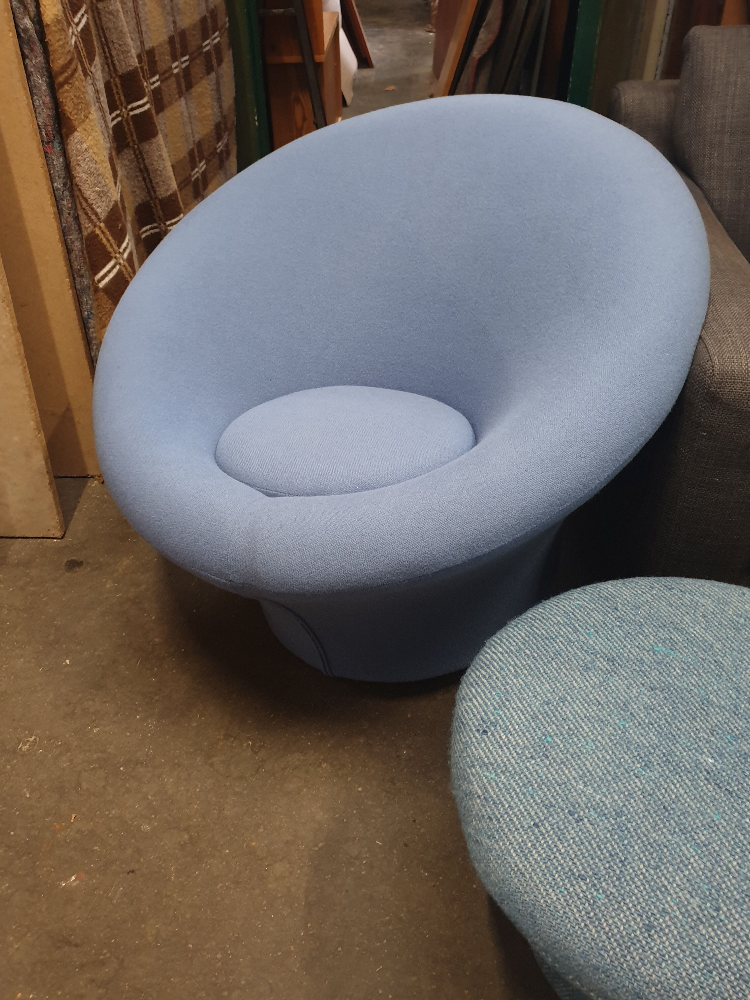 Pair of Mushroom armchairs with ottoman by Pierre Paulin for Artifort