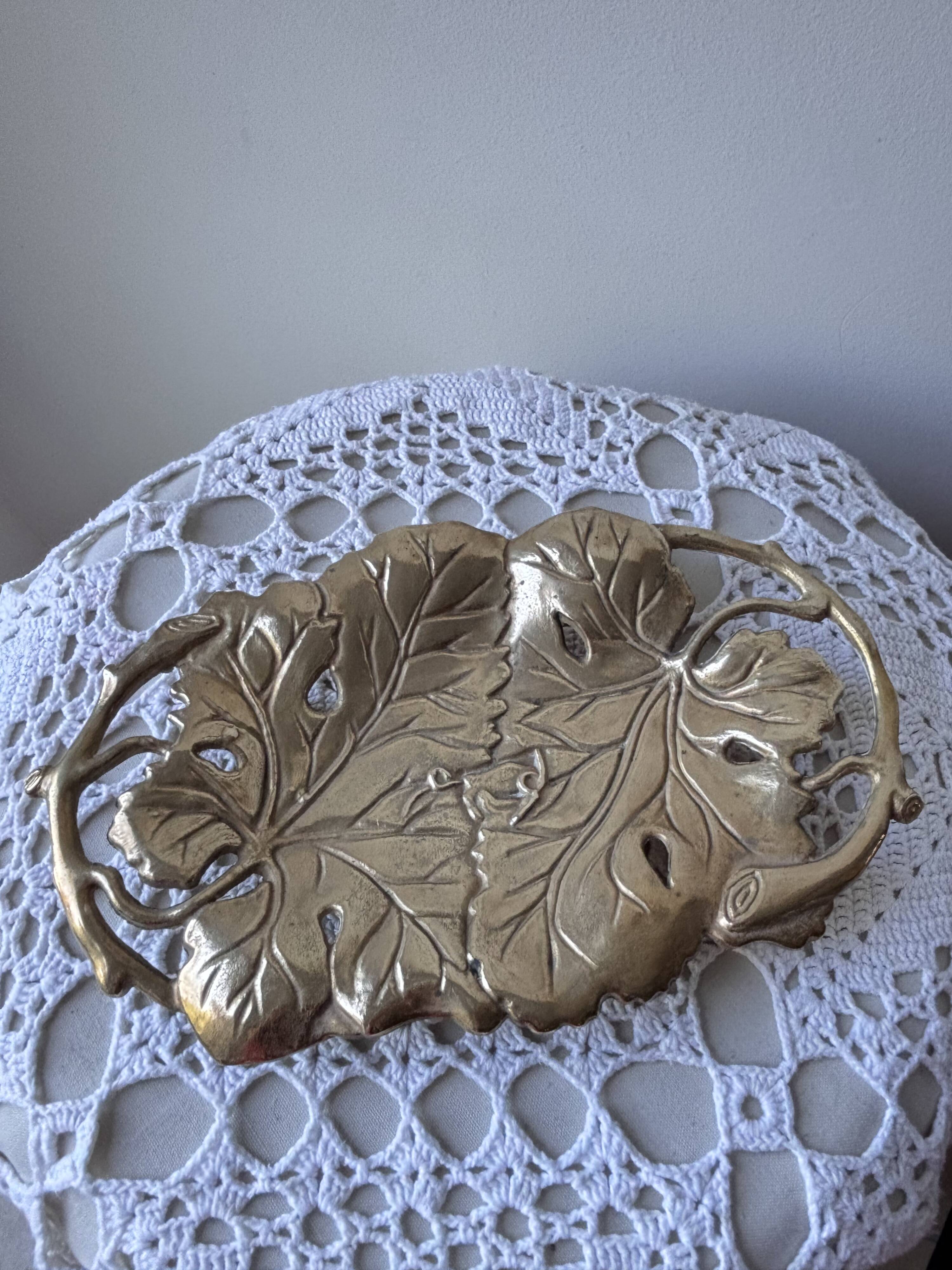 Brass catchall - leaves and branches, Art Nouveau style