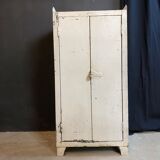Metal cabinet