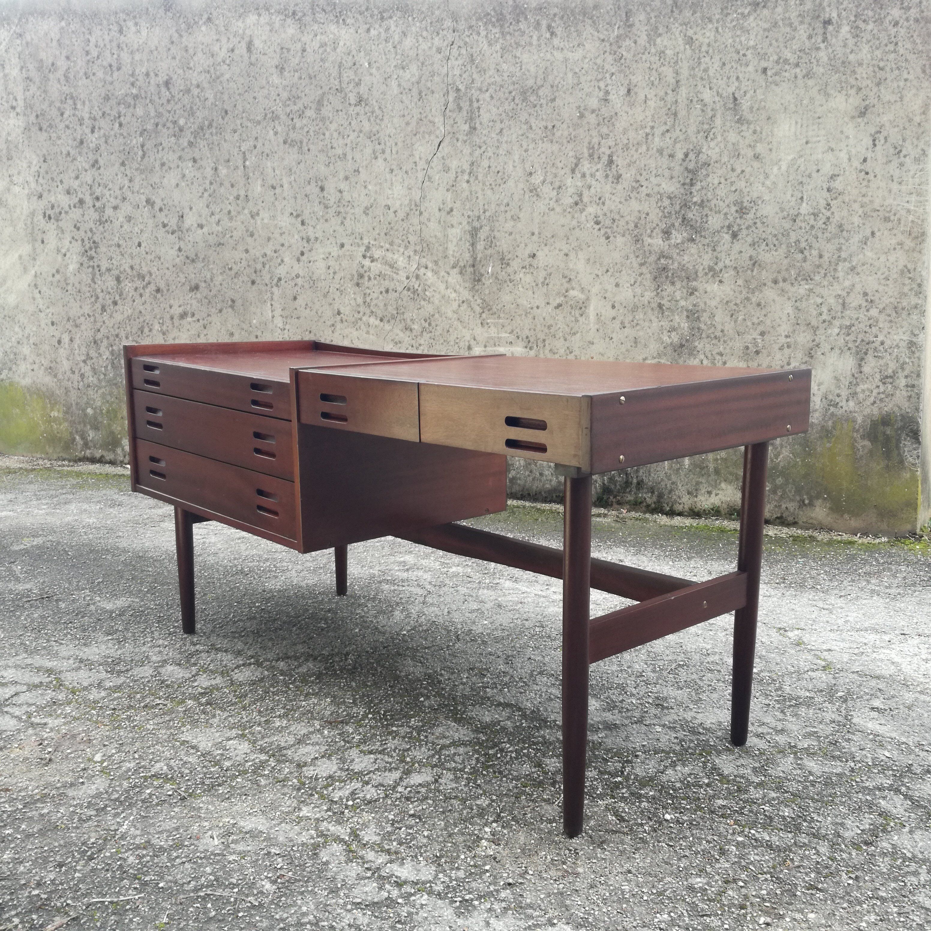 Midcentury desk with box and mahogany finish L166