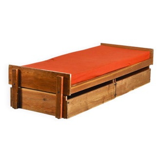 Lit banquette par Pierre Guariche, La Plagne, vers 1965