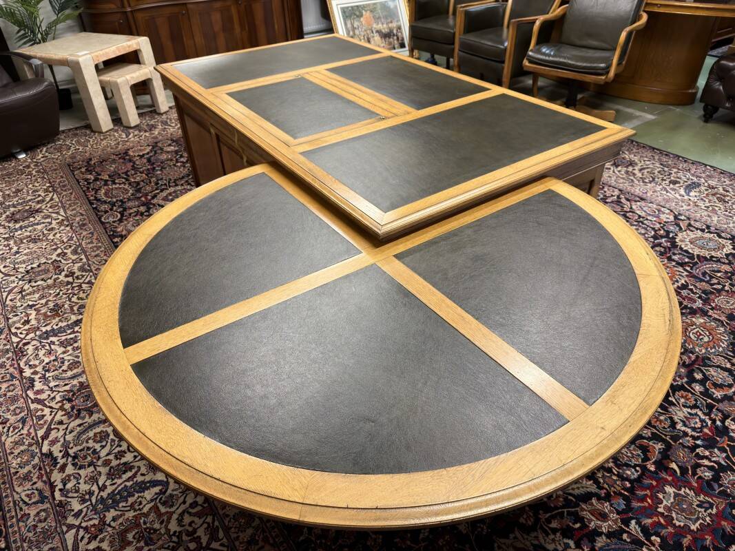 Ensemble de bureau classique RAC en anglais avec table de conférence