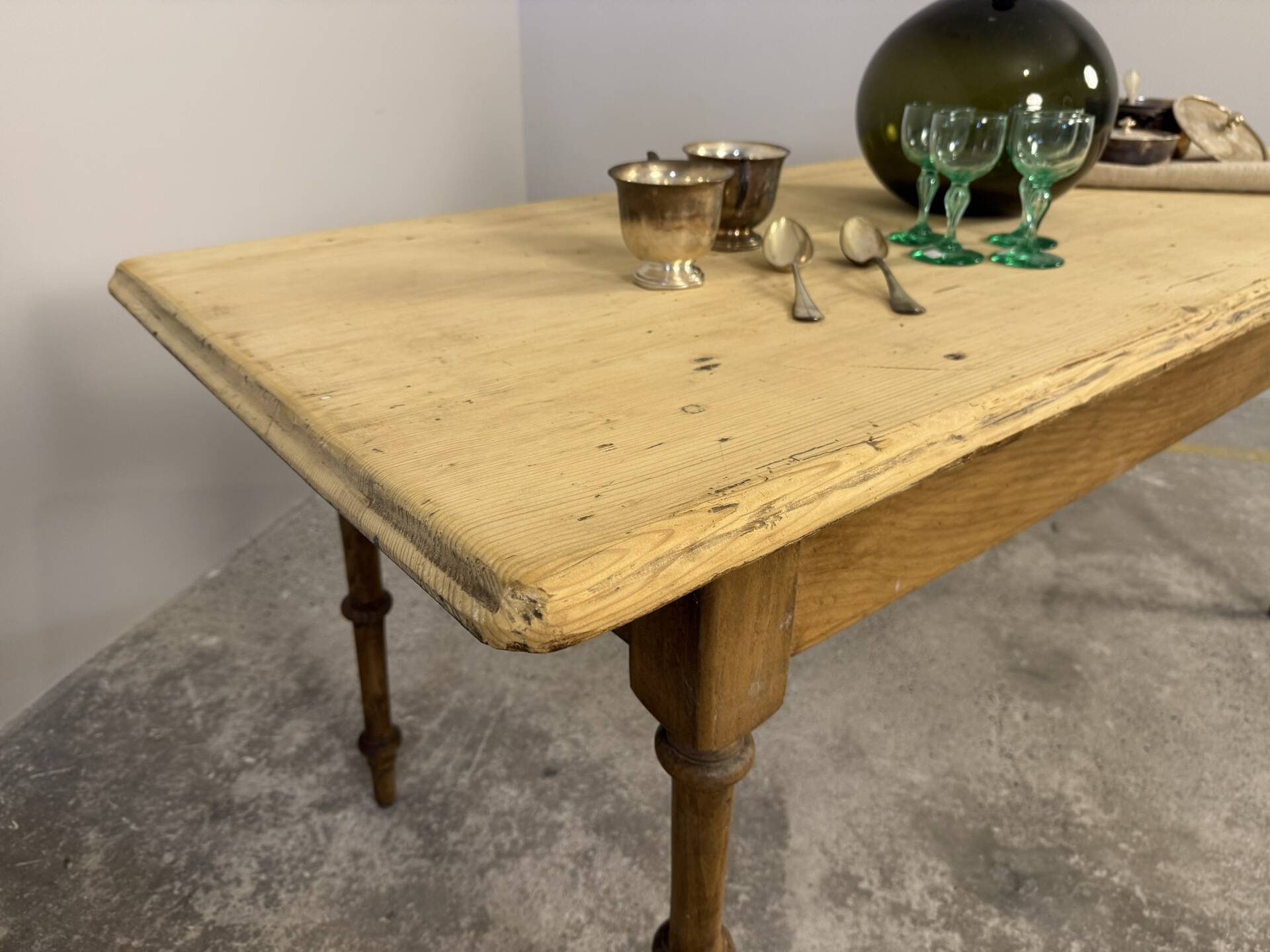 Old farmhouse table in fir, bistro style – 180 cm