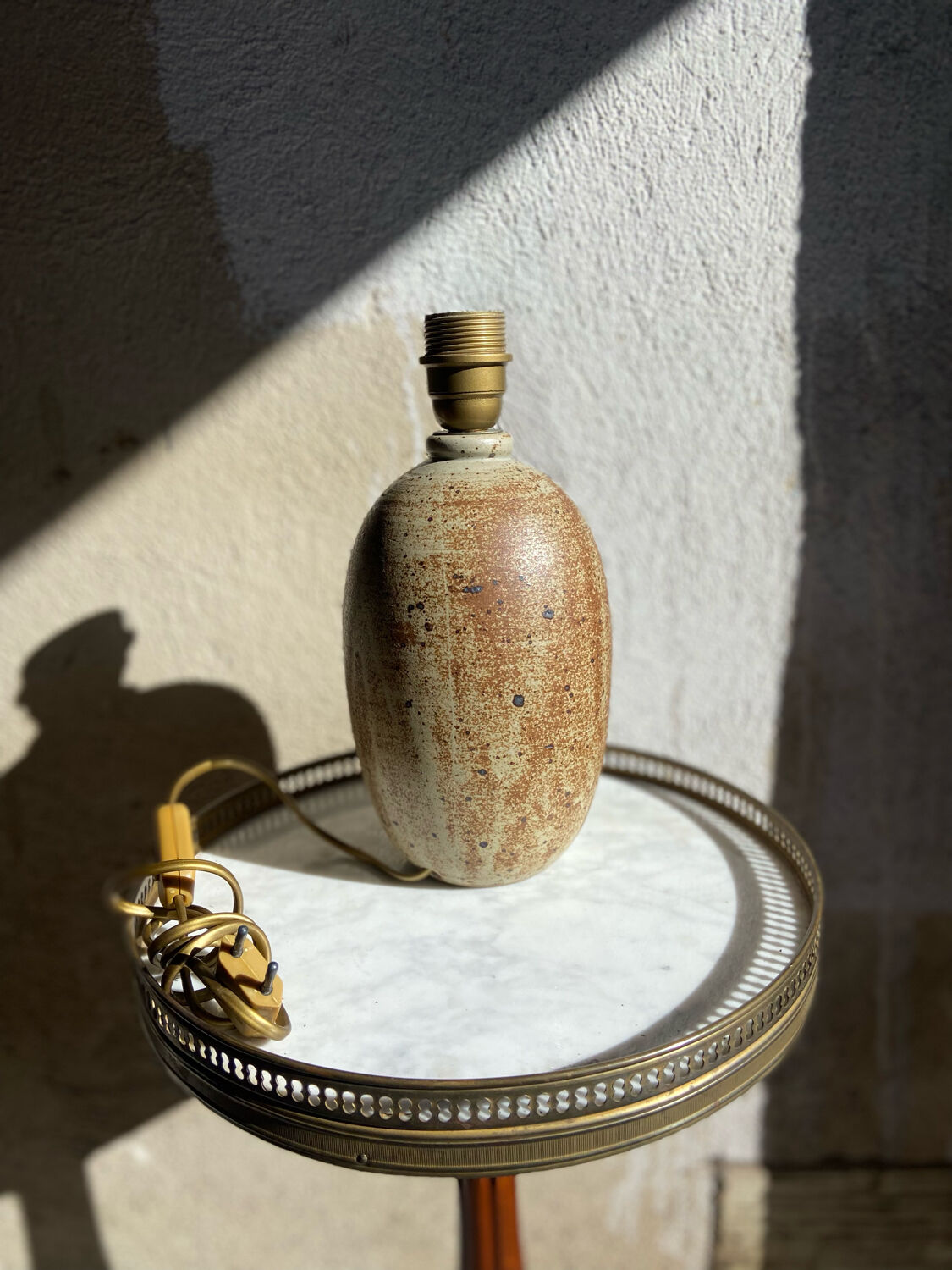 Stoneware foot lamp