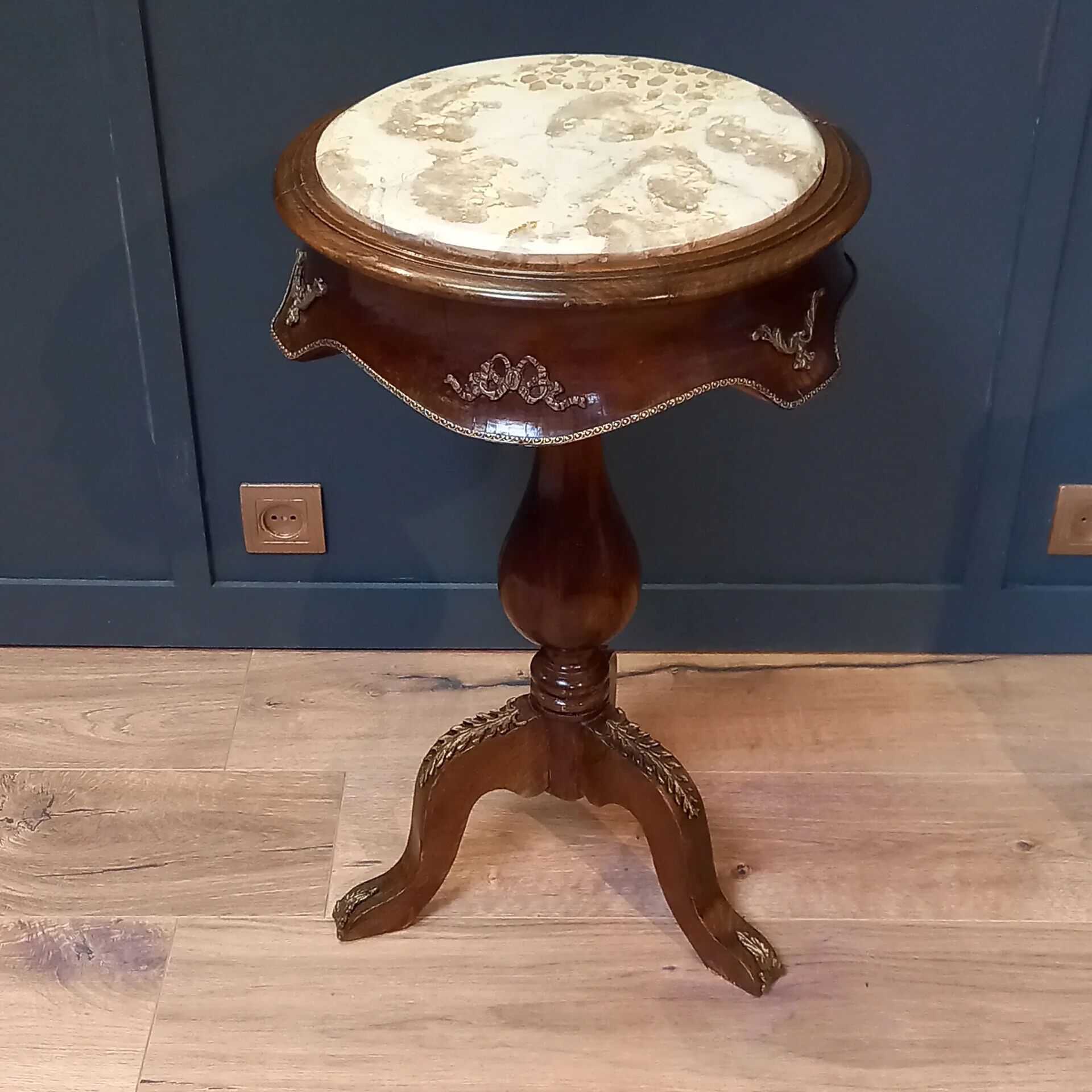 French lamp table with marble top - winetable