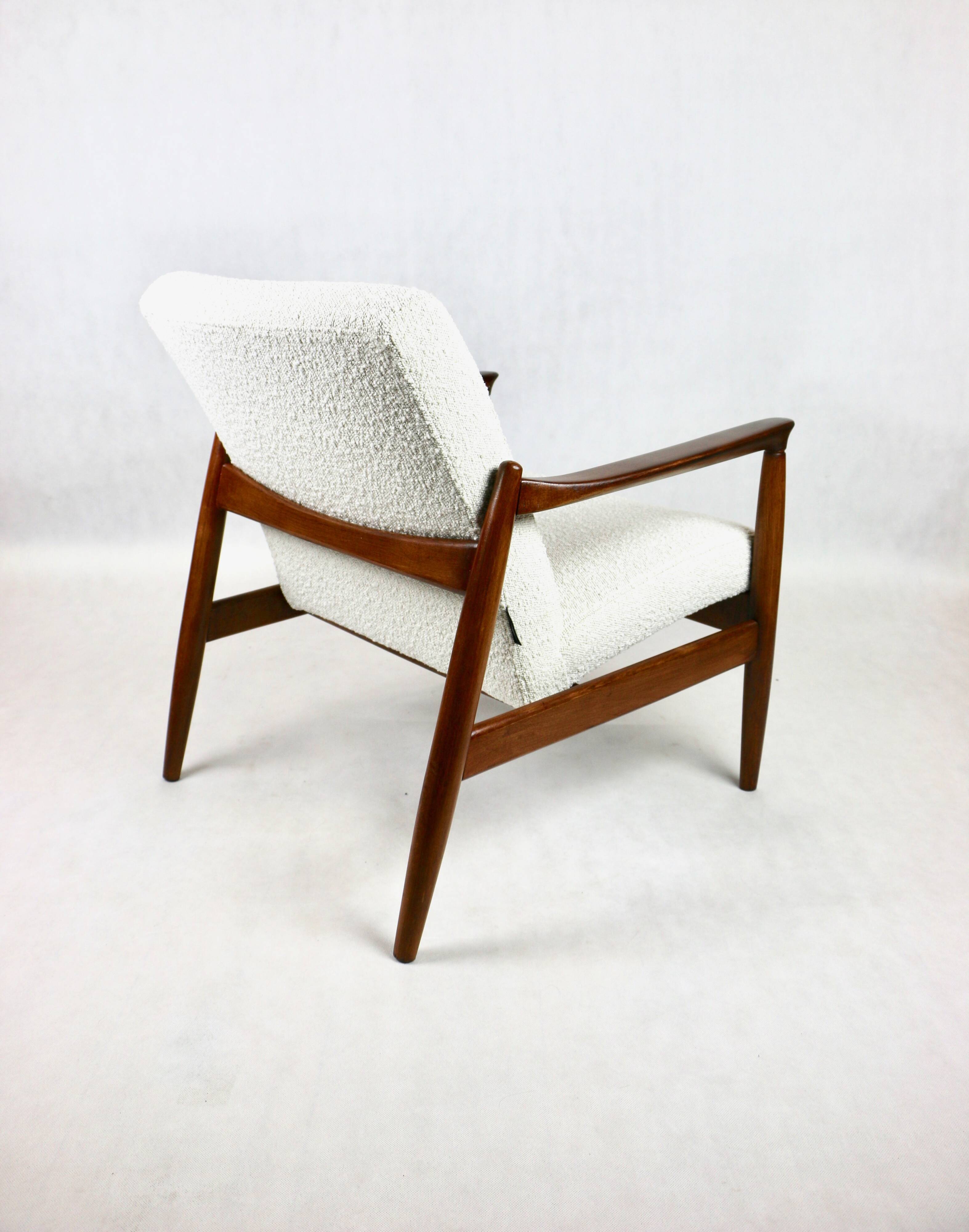 GFM-64 armchair, design by Edmund Homa from the 60s, white boucle