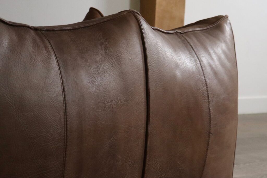 Le Bambole sofa in buffalo leather by Mario Bellini for B&B Italia, 1970s