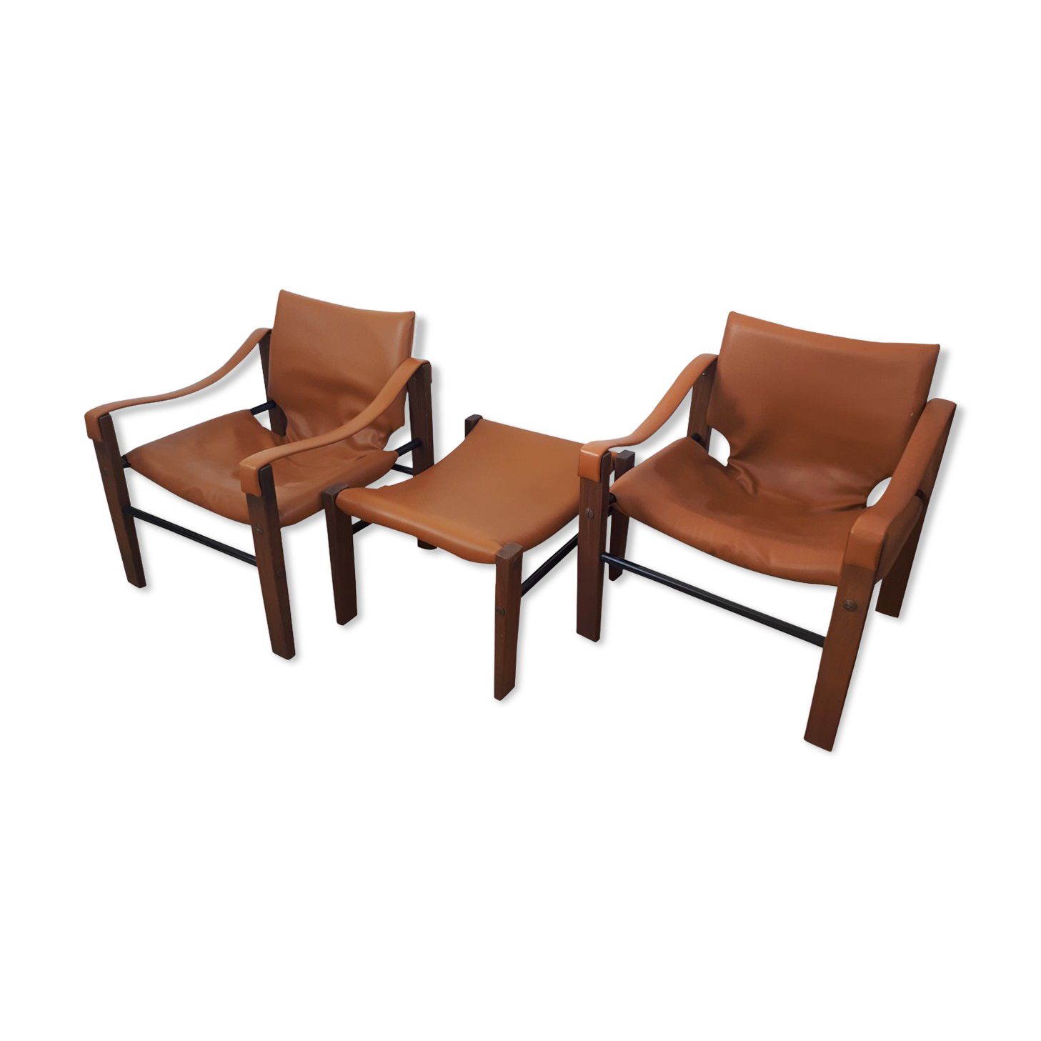 Paire de fauteuils style safari et ottoman "Chelsea", M. Burke pour Arkana, 1970s
