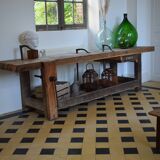 Carpenter's establishment 3 meters