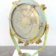 Ancienne lampe projecteur de bateau