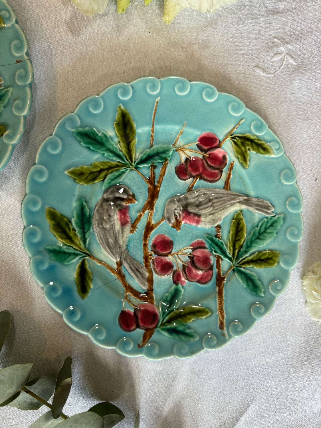 Bird barbotine plate