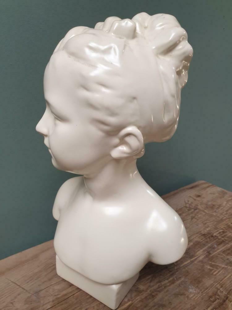 Bust image young girl Biscuit