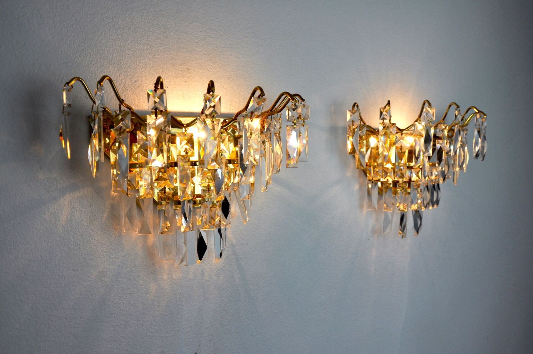Paire d'applique Regency, cristaux taillés, Espagne, 1980