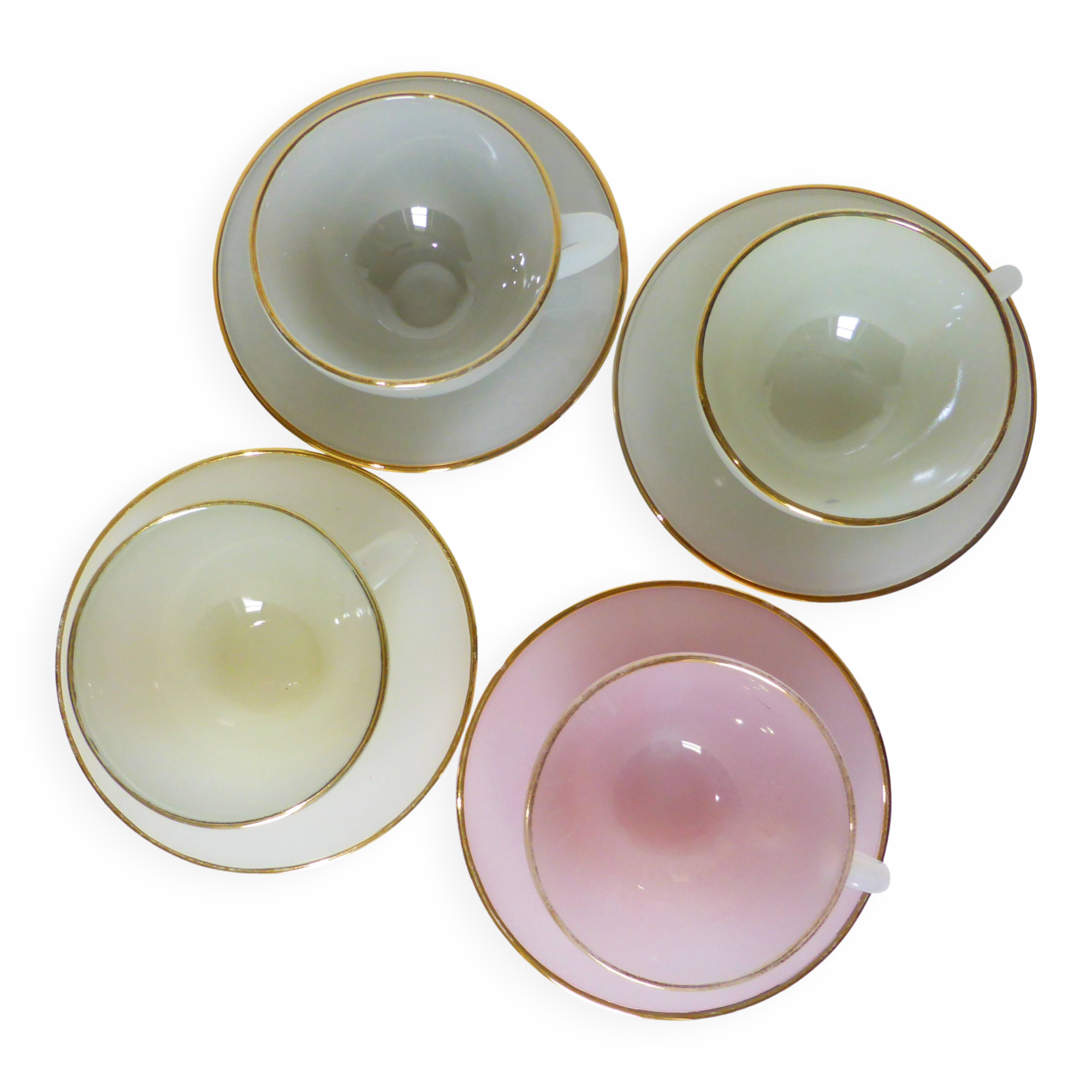 4 tasses et sous tasses harlequin vintage en arcopal 221043