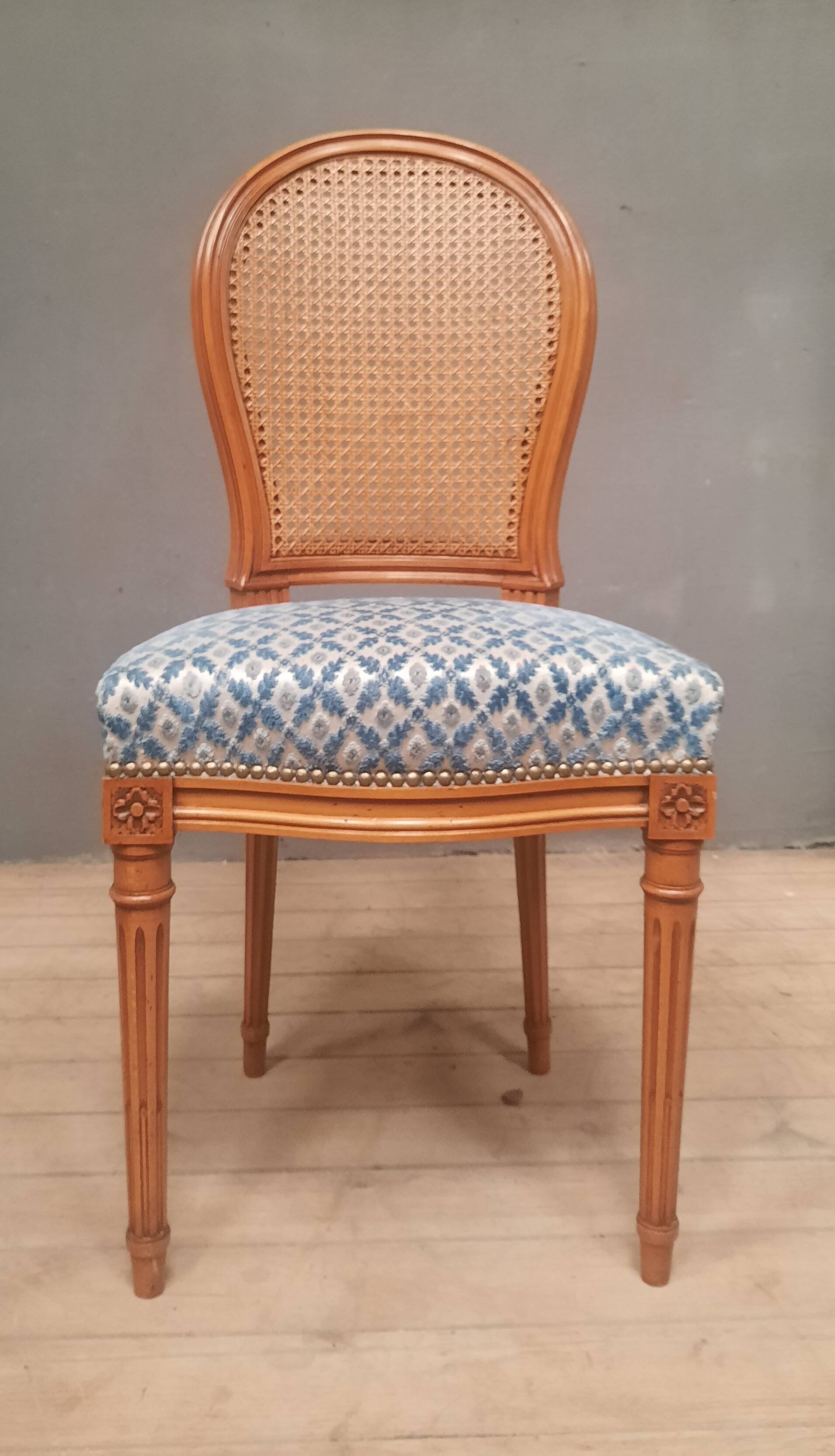 Set of 8 Louis XV style chairs