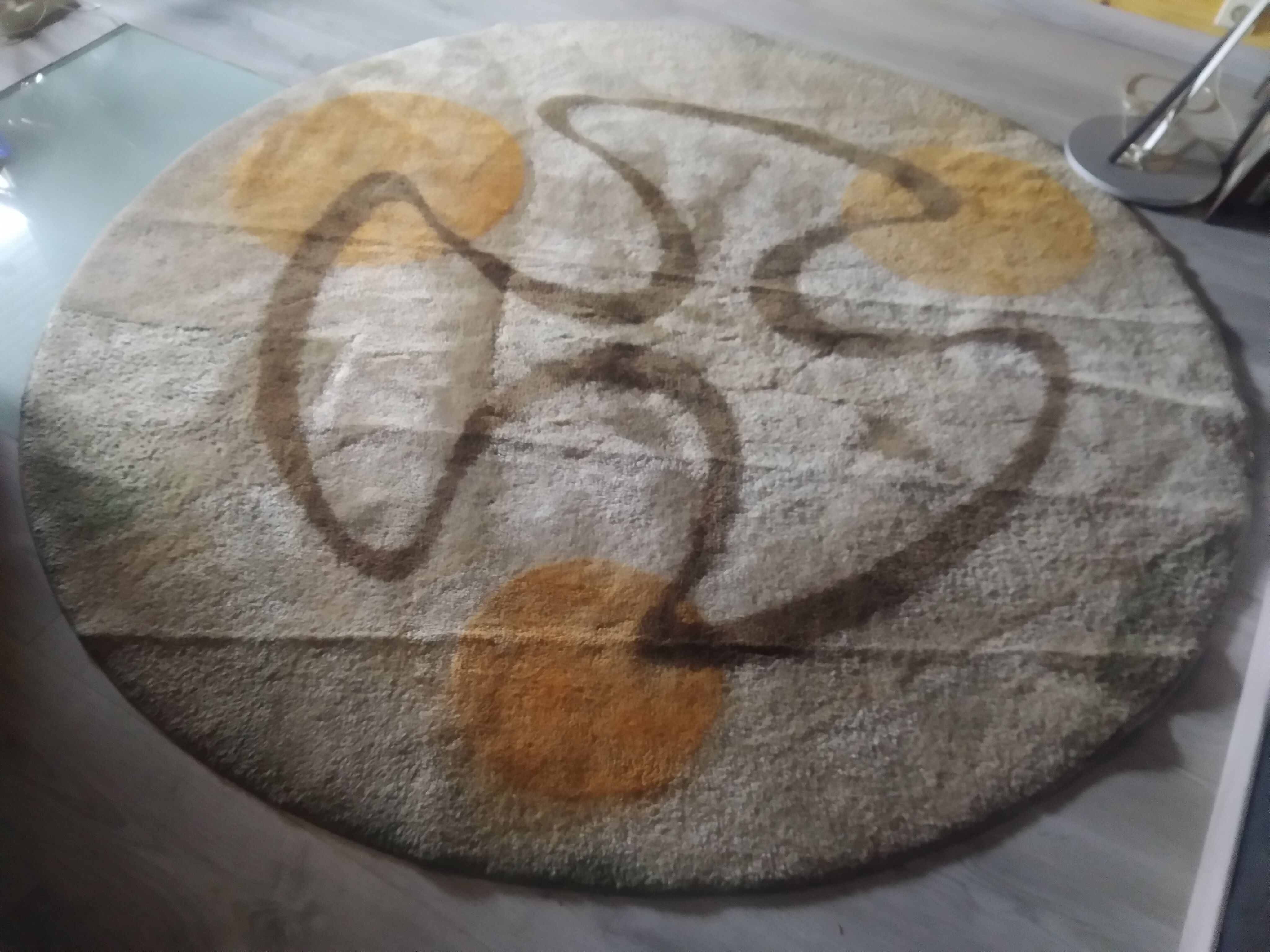 Vintage wool round carpet