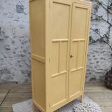 Armoire parisienne ancienne