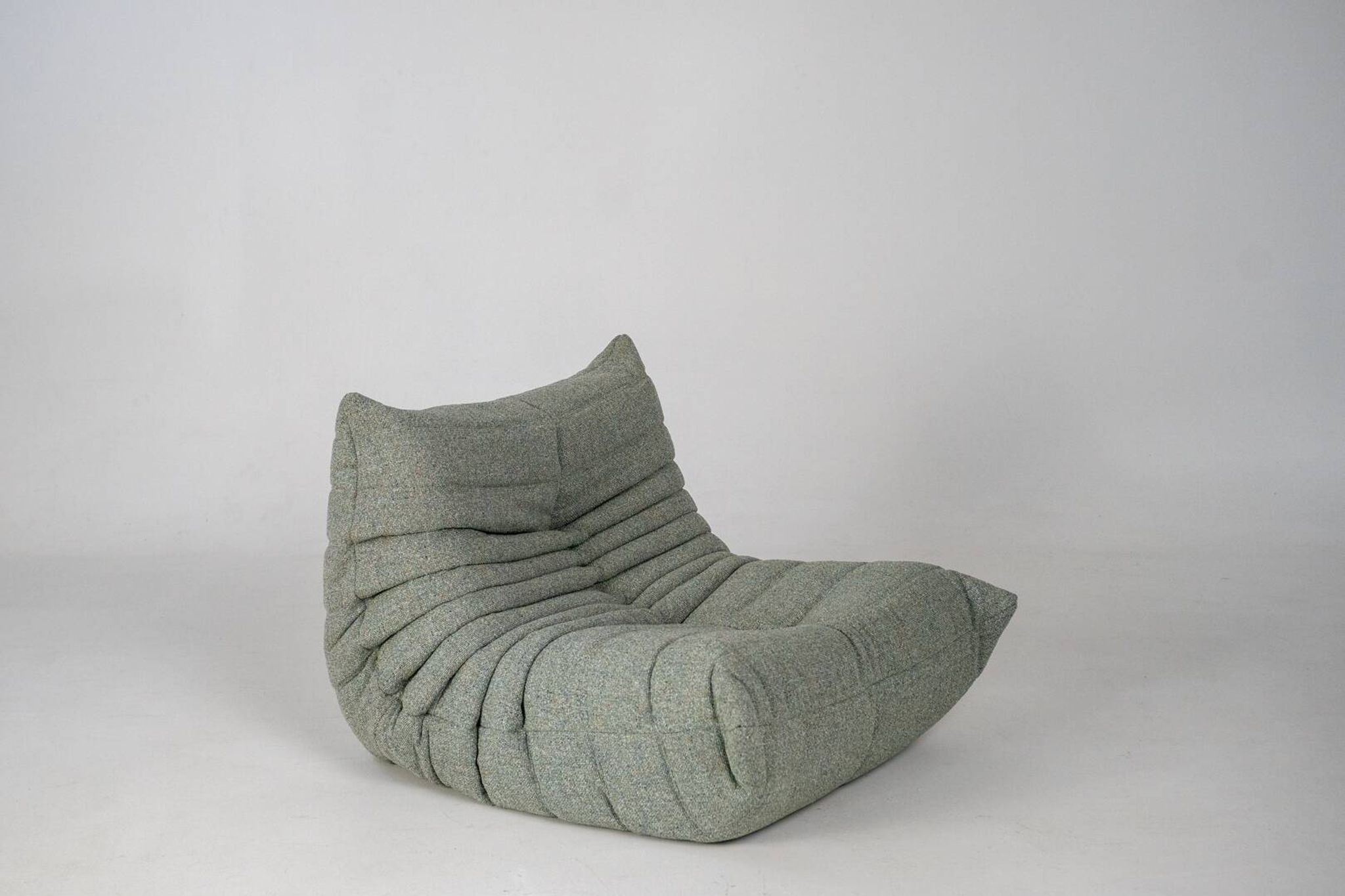 Togo set of armchair and pouf in melange tweed