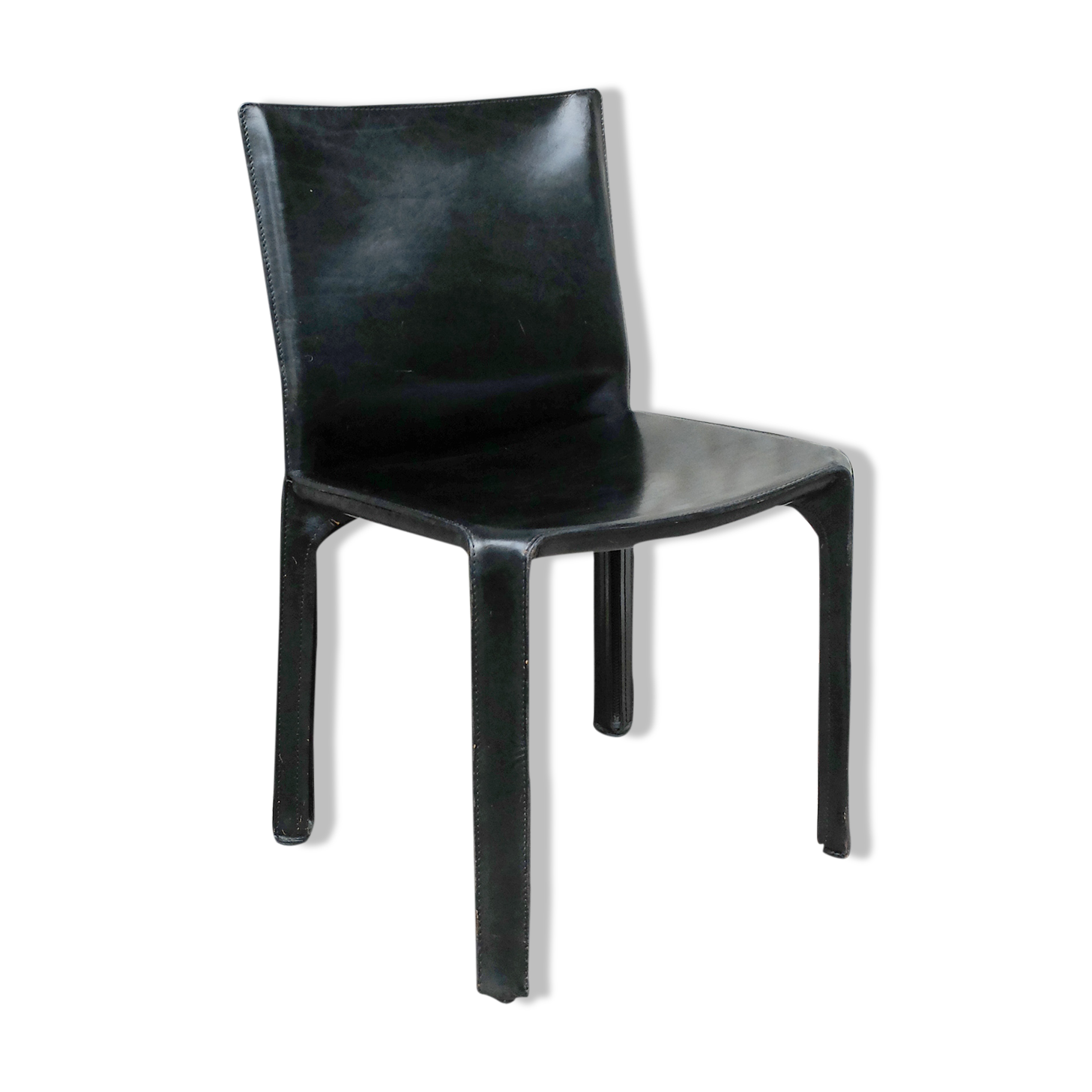 CAB 412 chair in black leather, Mario Bellini design for Cassina