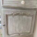 Corner cabinet