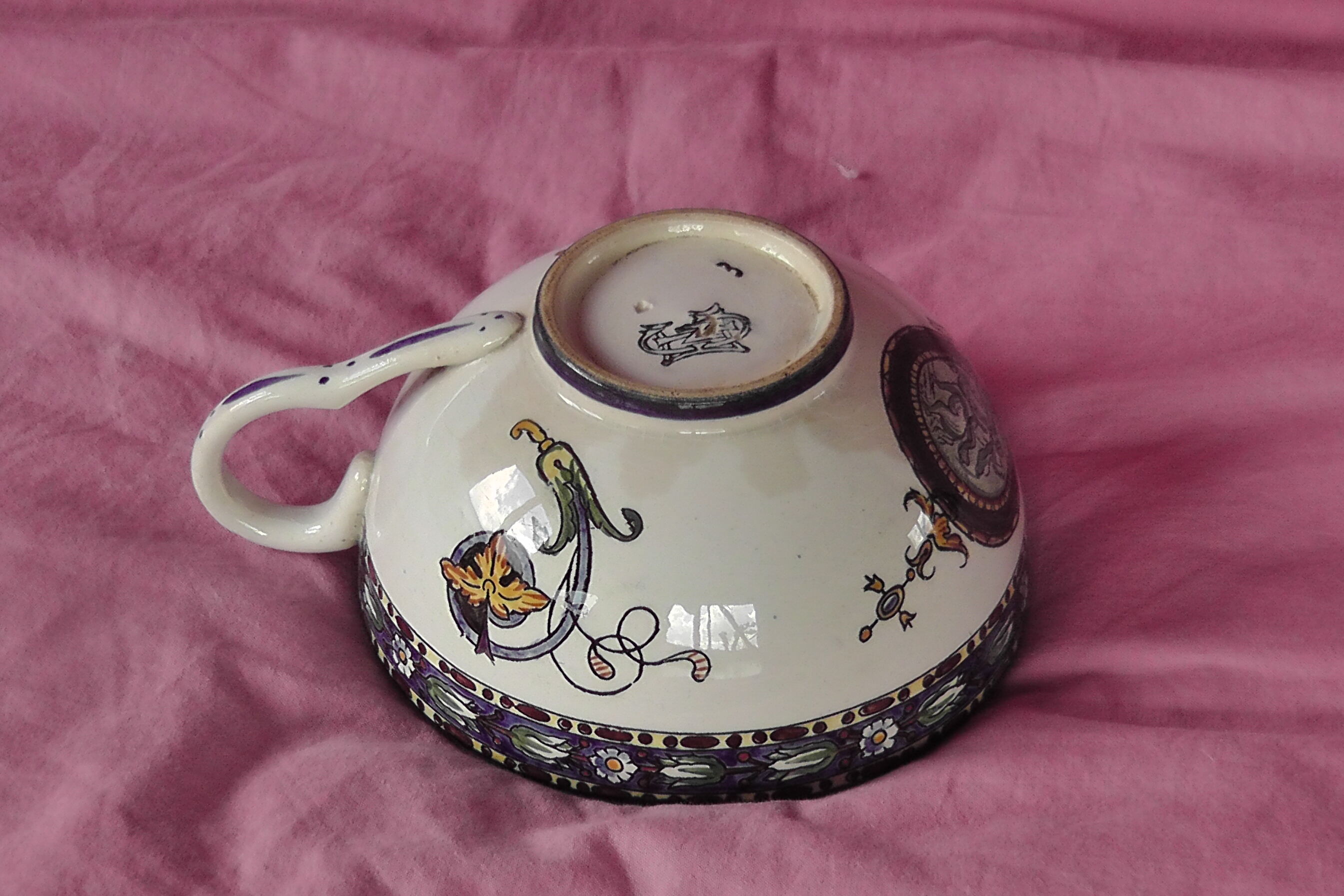 Lunch Faience toast of Gien XIXem century