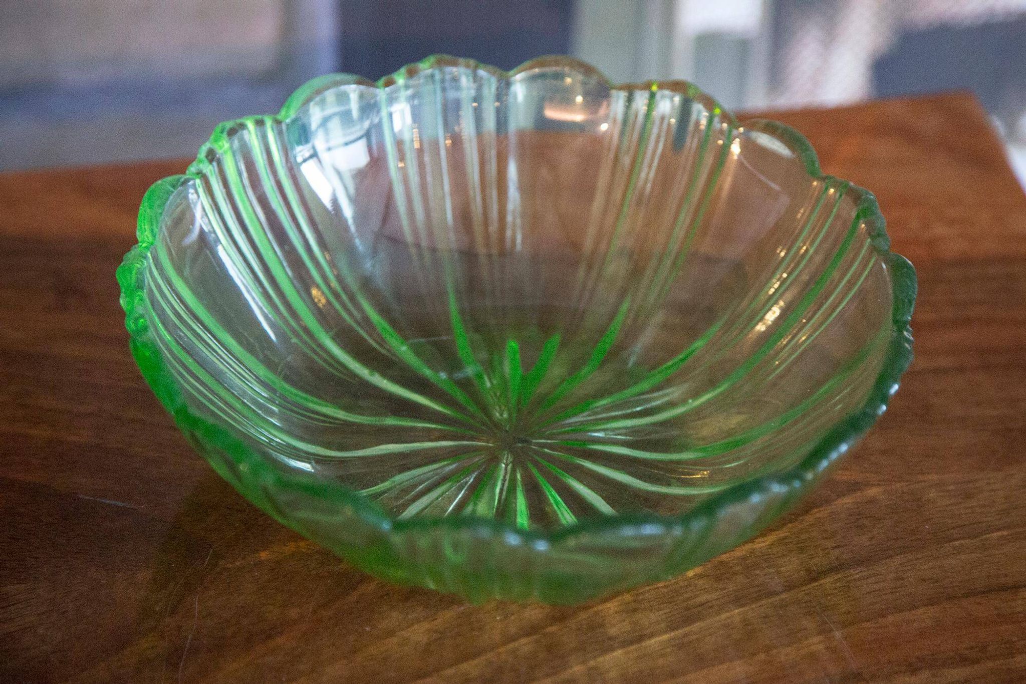 Vintage green decorative plate with flowers from the mid-century, Italy, 1960s.